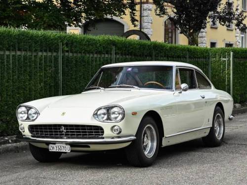 Ferrari - 330 GT