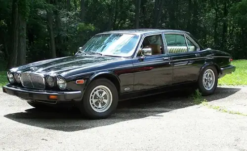 Jaguar - XJ6