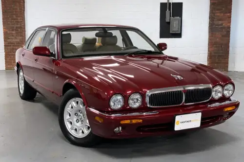 Jaguar - XJ8