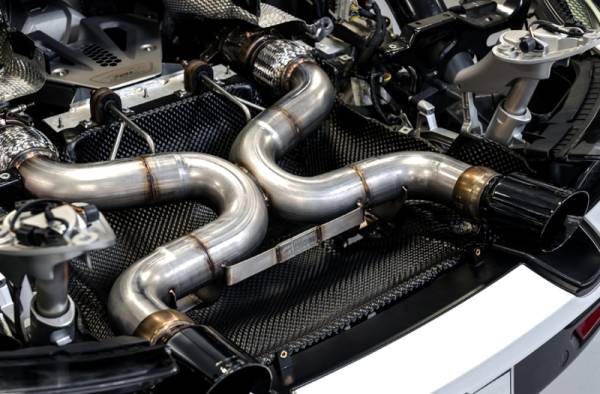 AWE Tuning - AWE Tuning 3010-33050 AWE Tuning McLaren 720S Performance Exhaust - Diamond Black Tips