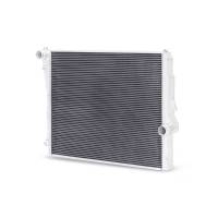 Mishimoto - Mishimoto 99-06 BMW 323i/323i/328i/330i Performance Aluminum Radiator - MMRAD-E46-323 - Image 4