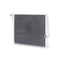 Mishimoto - Mishimoto MMRAD-E46-323 Mishimoto 99-06 BMW 323i/323i/328i/330i Performance Aluminum Radiator - Fits select 1999-2009 BMW models - Image 1